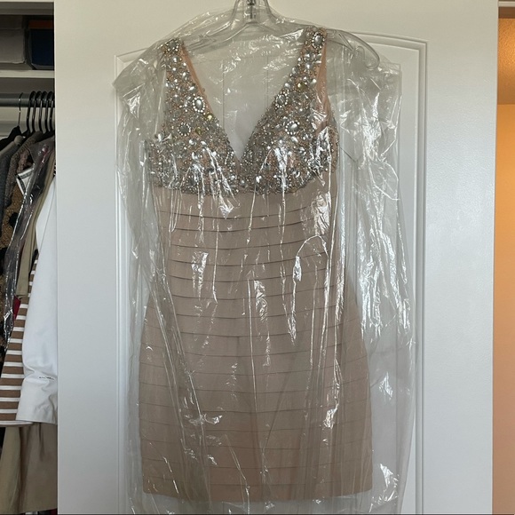 Sherri Hill Cocktail / Prom Dress Style 21107 - Picture 4 of 7